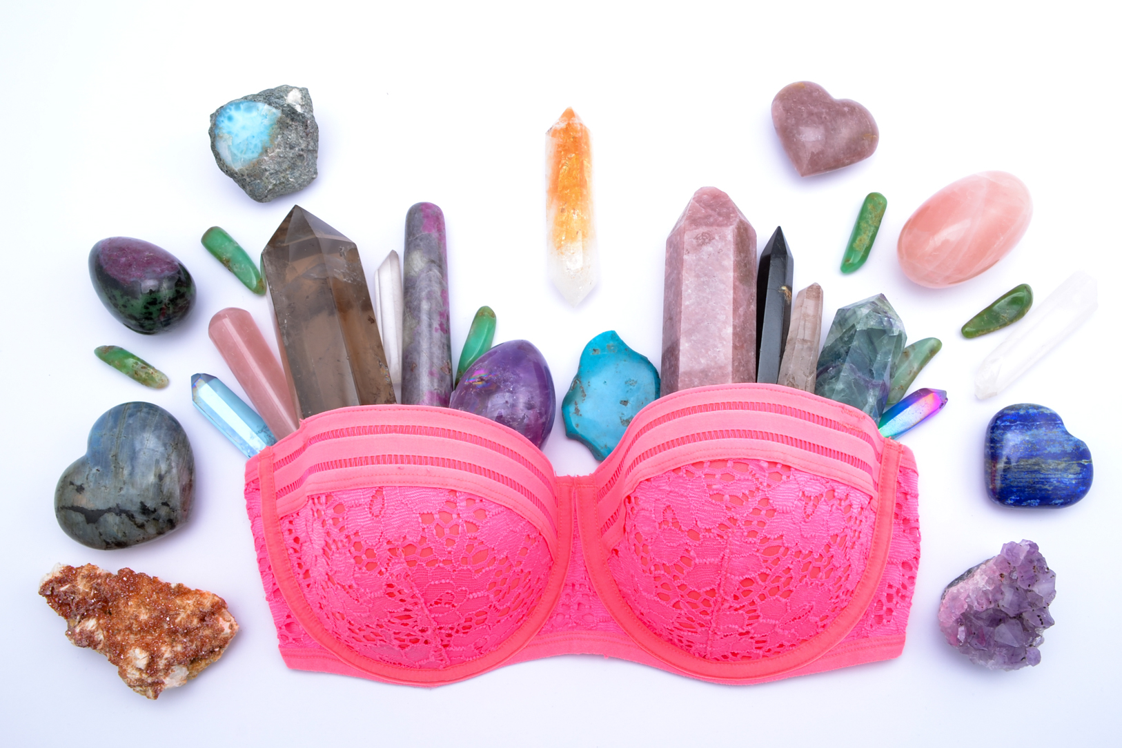 WHAT CRYSTALS ARE IN YOUR BRA? - Earth Crystals